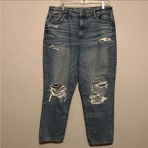American Eagle Distressed Mom Jean Size 16 Regular